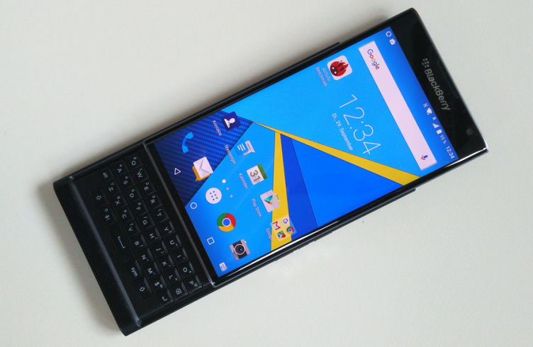 Preuzmite aplikacije sa BlackBerry Priv telefona